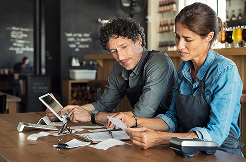 Cash accounting vs traditional accounting