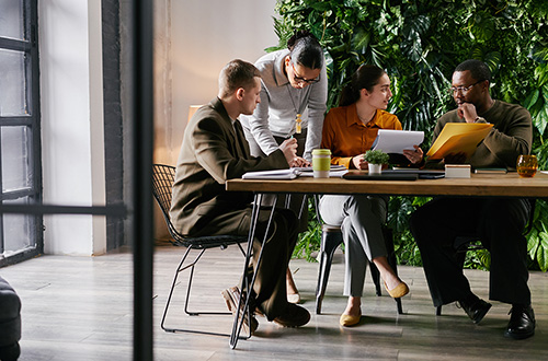 Incentivise and retain key staff with an employee share scheme